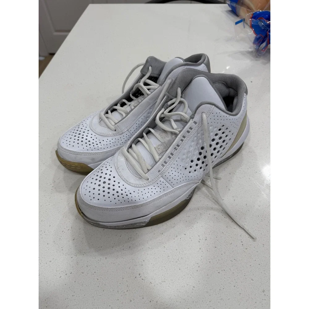 Jordan Mens White Perforated Basketball Shoes‎ Size 11